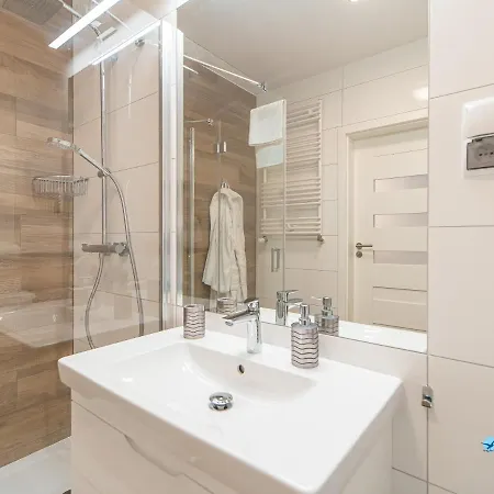 Lazar Nadmorskie Tarasy * Kołobrzeg